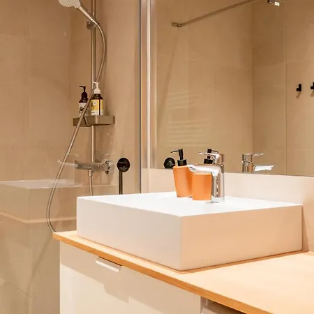 アパート Rainbow Surfingbird