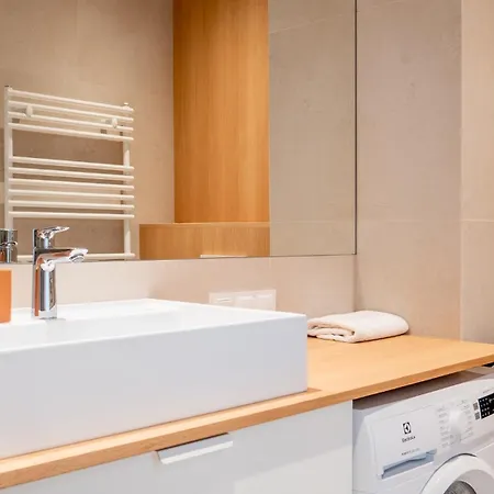 アパート Rainbow Surfingbird