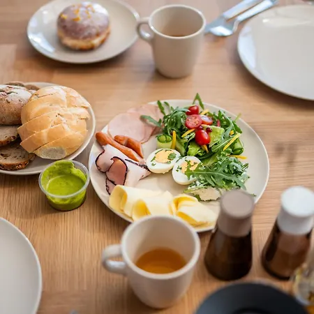 アパート Rainbow Surfingbird ジビジノ