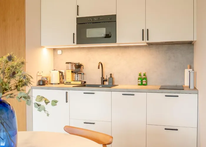 Rainbow Surfingbird Apartment